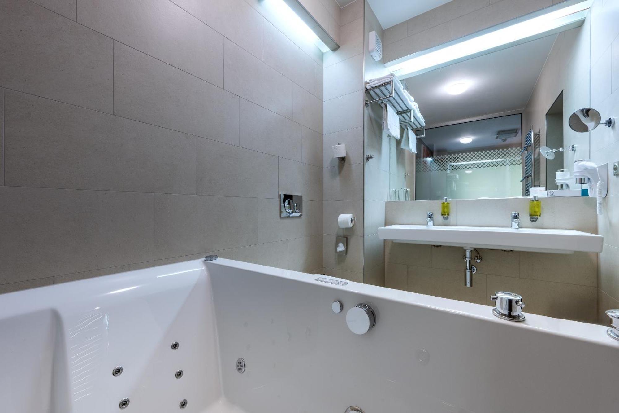 Hotel Jezerka Seč 외부 사진