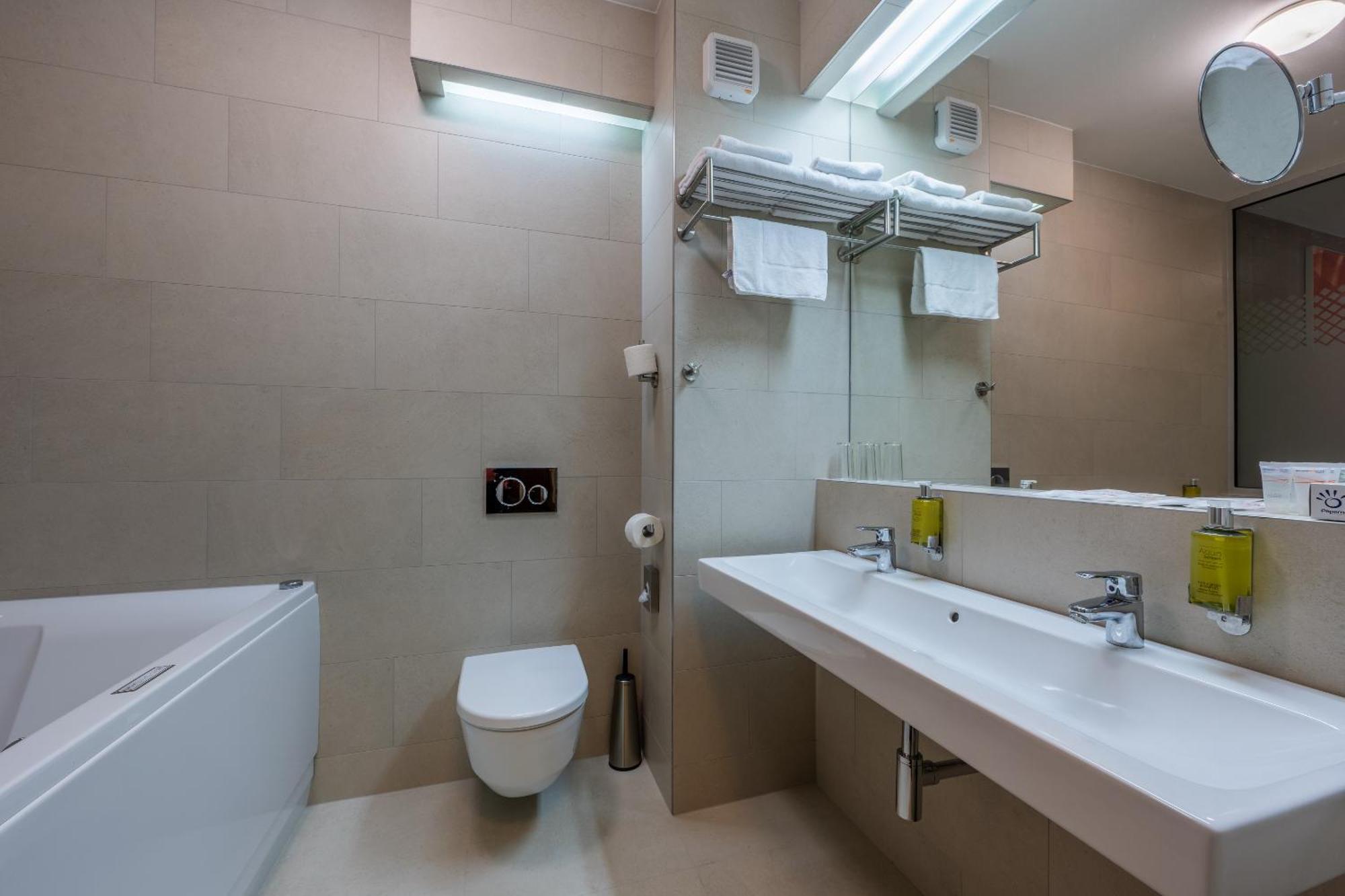 Hotel Jezerka Seč 외부 사진
